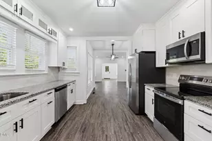 610 S Wakefield St, Zebulon, NC 27597 - Photo 24