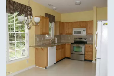 207 Cove Creek Drive, Cary, NC 27519 - Photo 8