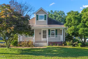 407 W Crawford St, Mebane, NC 27302 - Photo 2