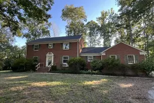 204 Edgewood Dr, Oxford, NC 27565 - Photo 2
