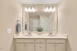 504 Barrington Row Ave, Zebulon, NC 27597 - Photo 18
