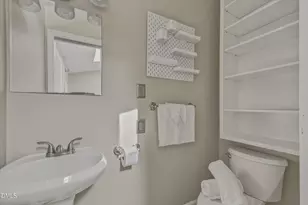 37 S Circle Dr, Chapel Hill, NC 27516 - Photo 18