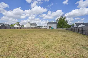 26 Greenhouse St, Zebulon, NC 27597 - Photo 32
