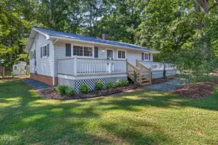 2119 Irvin Cir, Chapel Hill, NC 27514 - Photo 1