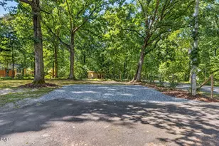 2119 Irvin Cir, Chapel Hill, NC 27514 - Photo 6