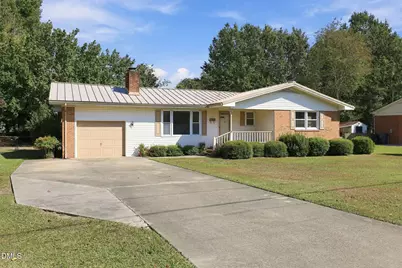 100 E C Street, Erwin, NC 28339 - Photo 2