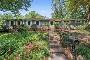 410 Brookside Dr, Chapel Hill, NC 27516 - Photo 1