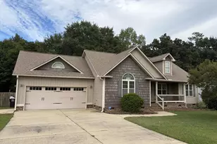 121 Hunterwood Pl, Benson, NC 27504 - Photo 1
