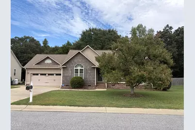 121 Hunterwood Place, Benson, NC 27504 - Photo 2