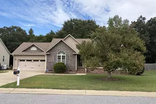 121 Hunterwood Pl, Benson, NC 27504 - Photo 2