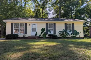 118 E McIver St, Zebulon, NC 27597 - Photo 1
