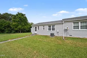 1700 Roslyn Dr, Burlington, NC 27215 - Photo 14