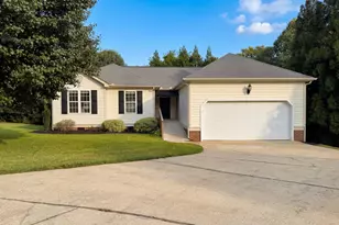 128 Kelly Ln, Clayton, NC 27520 - Photo 1