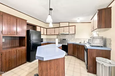 175 Sun Oaks Court, Benson, NC 27504 - Photo 2