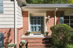 6102 Castlebrook Dr, Raleigh, NC 27604 - Photo 4