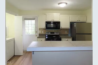 515 S Merritt Mill Road #D, Chapel Hill, NC 27516 - Photo 8