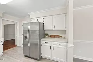 105 Pinewood Dr, Apex, NC 27502 - Photo 10
