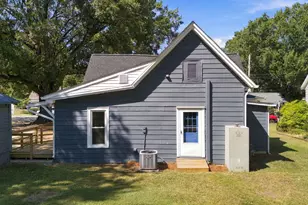 113 W Sycamore St, Zebulon, NC 27597 - Photo 12