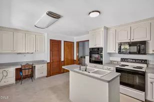 1107 Warren Ave, Cary, NC 27511 - Photo 14