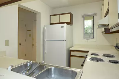 710 Martin Luther King Junior Boulevard #F13, Chapel Hill, NC 27514 - Photo 8