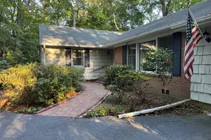 140 Holly Ln, Sanford, NC 27332 - Photo 4