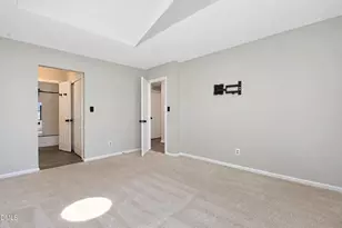 1021 Brighthurst Dr, Raleigh, NC 27605 - Photo 18