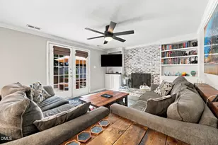 2117 Treverton Pl, Raleigh, NC 27609 - Photo 20