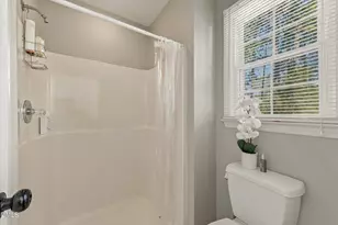 209 Rosehaven Dr, Raleigh, NC 27609 - Photo 12