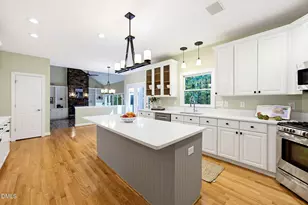 204 Woodleaf Dr, Chapel Hill, NC 27516 - Photo 10