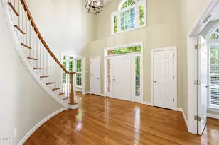 204 Woodleaf Dr, Chapel Hill, NC 27516 - Photo 4