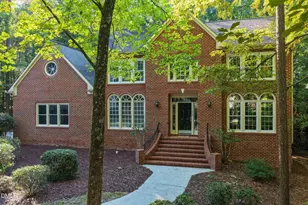 204 Woodleaf Dr, Chapel Hill, NC 27516 - Photo 2