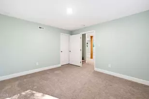 204 Woodleaf Dr, Chapel Hill, NC 27516 - Photo 50