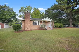 211 Burton Ave, Dunn, NC 28334 - Photo 14