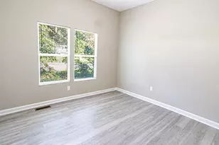 504 N Oakland St, Gastonia, NC 28052 - Photo 10