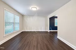 4800 Sweetbriar Dr, Raleigh, NC 27609 - Photo 6