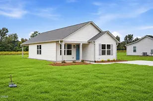 215 Rae St, Warsaw, NC 28398 - Photo 2
