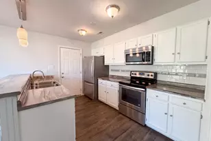 943 Rim Rd, Fayetteville, NC 28314 - Photo 8