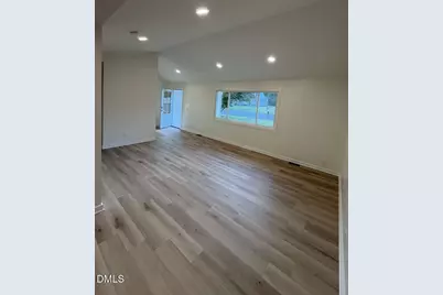 208 S Saint John Street, Burlington, NC 27217 - Photo 6