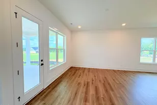 2416 Broomhall Ln, Raleigh, NC 27610 - Photo 6
