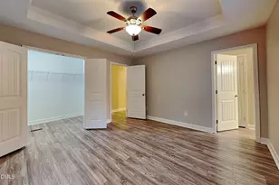 139 Parkers Pointe Dr, Benson, NC 27504 - Photo 8