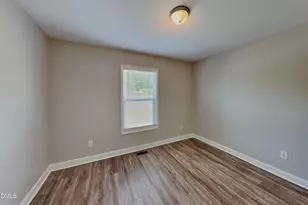 139 Parkers Pointe Dr, Benson, NC 27504 - Photo 12