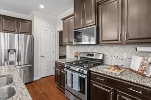 1301 Oatney Ridge Ln, Morrisville, NC 27560 - Photo 18