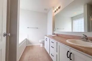 4406 Battle Forest Rd, Hope Mills, NC 28348 - Photo 18