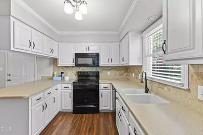 5 Kentwood Drive, Smithfield, NC 27577 - Photo 8