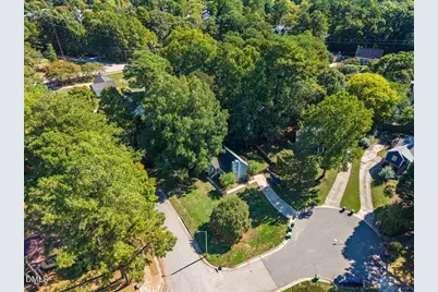 300 Burkwood Lane, Raleigh, NC 27609 - Photo 34