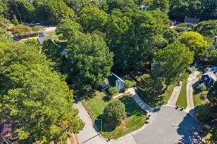 300 Burkwood Ln, Raleigh, NC 27609 - Photo 34