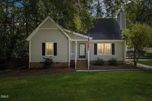 300 Burkwood Ln, Raleigh, NC 27609 - Photo 2