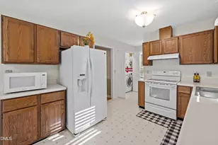 5019 Simmons Branch Trail, Raleigh, NC 27606 - Photo 16