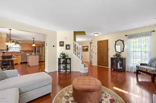 100 Glensford Way, Cary, NC 27513 - Photo 8