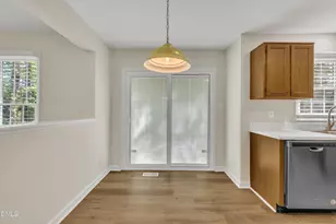 102 Cove Creek Dr, Cary, NC 27519 - Photo 18